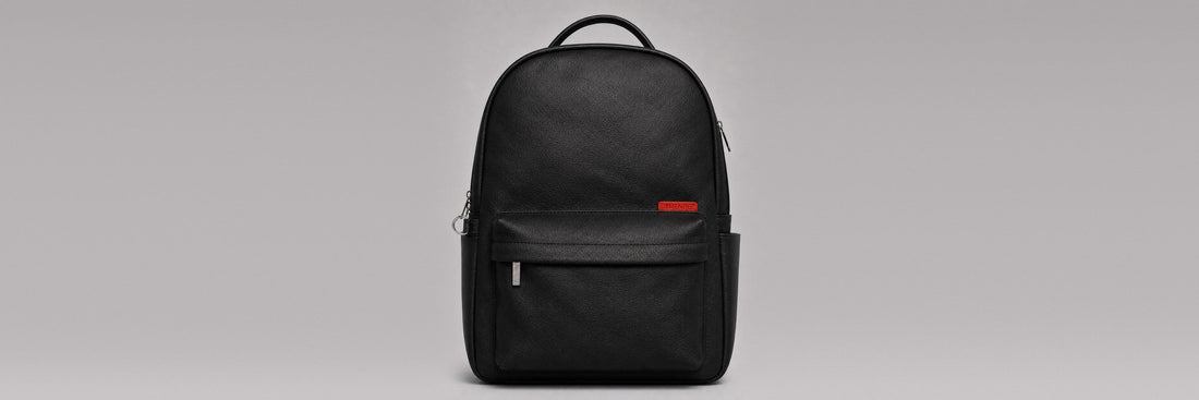 Morral Classic Black de BYMENDEZ en cuero vegano, vista frontal