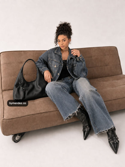 Bolso Hobo Bag Black en cuero vegano BYMENDEZ con espacio para portátil