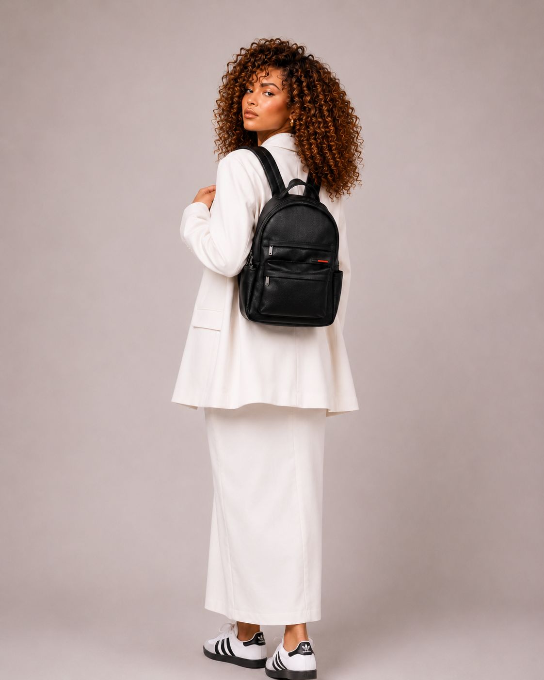Bolso Niva Black Premium en cuero vegano BYMENDEZ