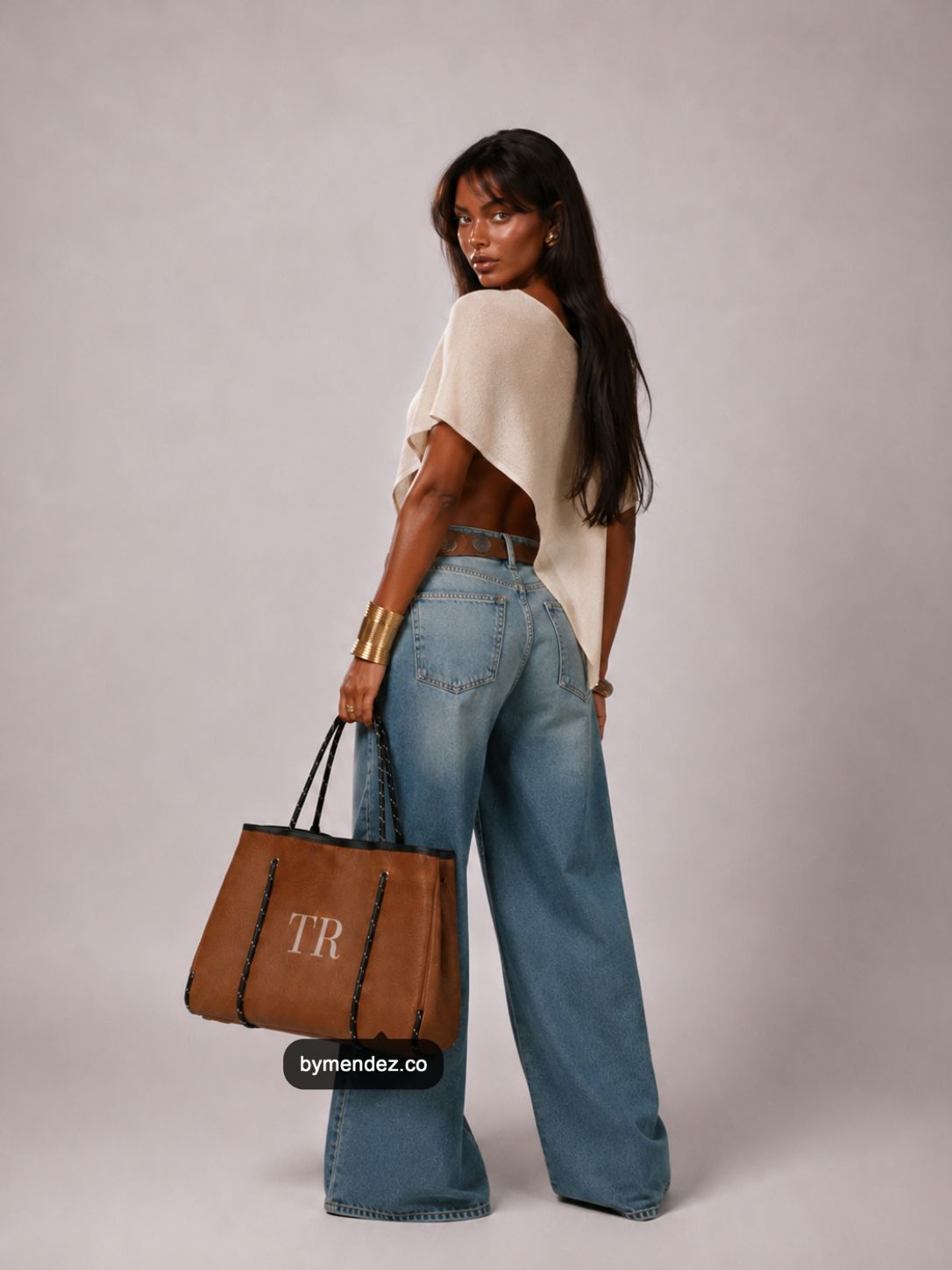 Bolso Tote Bag Brown personalizado con iniciales bordadas a mano, cuero vegano BYMENDEZ